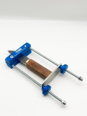 TR Maker Blade Adhesive Clamp with knife in place